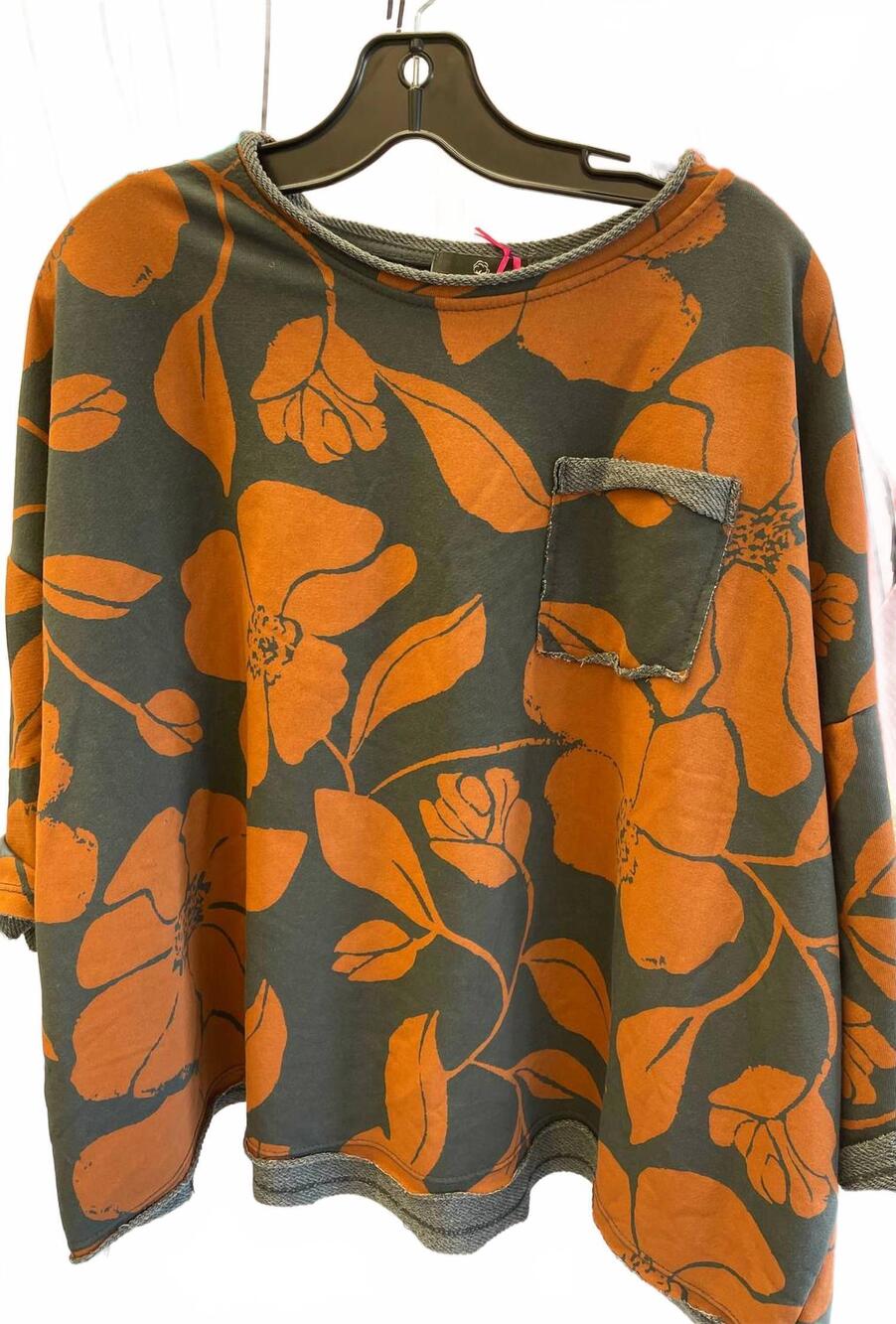 NEW YOLLY women's fall floral pullover top in gray & brown